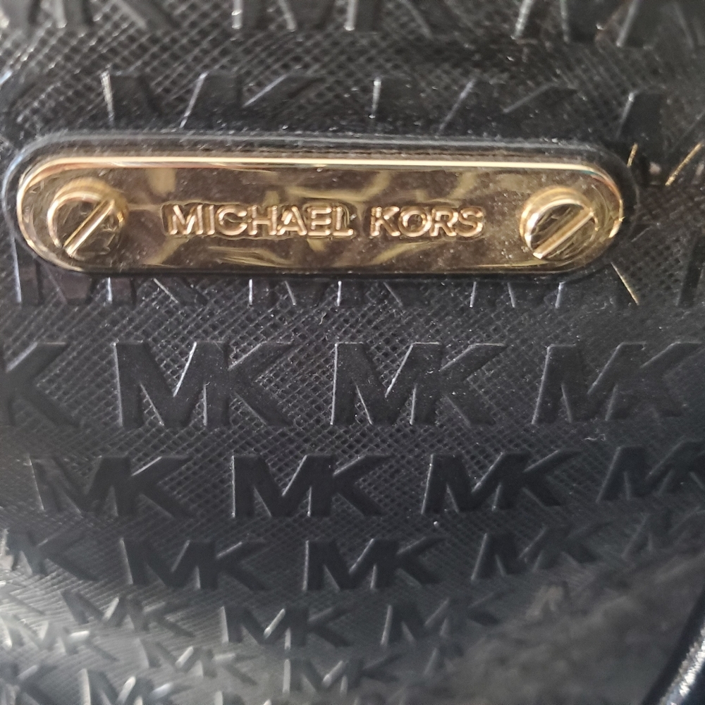 MK PURSE